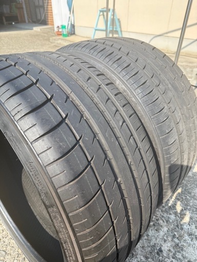 トライアングル　245/35r19 バリ溝