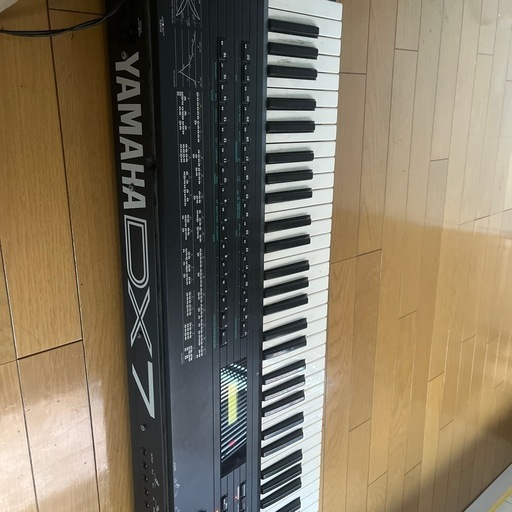 電子ピアノ