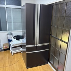 大きめ冷蔵庫556L貰ってください