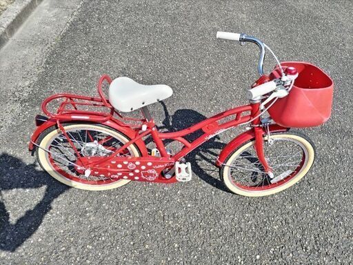 ★最終お値下げ★　キティちゃん　自転車　１８インチ　補助輪あり