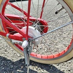 ★最終お値下げ★　キティちゃん　自転車　１８インチ　補助輪ありの画像