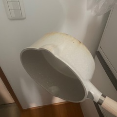  【1年間使用】白い鍋 の画像