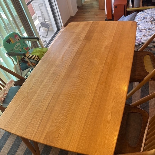 ダイニングテーブル