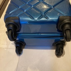 スーツケース