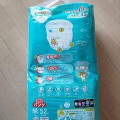 おむつ（パンツタイプ、Mサイズ）の画像