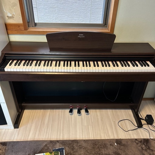 電子ピアノ　YAMAHA ARIUS