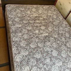 お取引中‼️ダブル ベッド マットレス付き