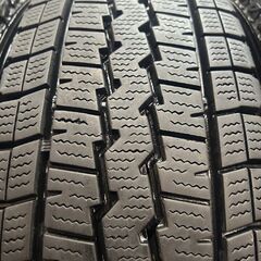 DUNLOP WINTER MAXX SV01 195/80R15 107/105L LT 15インチ スタッドレス 4本 20年製 バリ溝 ハイエース キャラバン等　(KTJ405)クレジットカード QRコード決済可能の画像