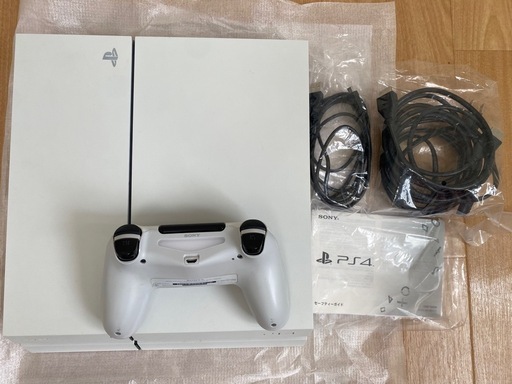 PS4 プレステ4  白 ホワイト⭐︎値下げしました⭐︎
