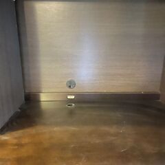 飾り棚つきキャビネットの画像