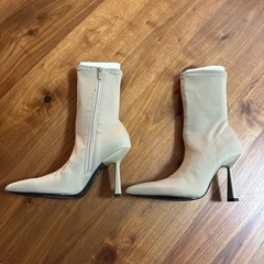 ほぼ未使用　ZARA ブーツ38(24.5)★辻堂まで！の画像