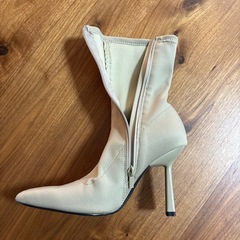 ほぼ未使用　ZARA ブーツ38(24.5)★辻堂まで！の画像