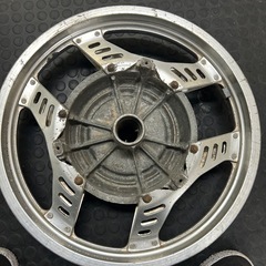 cbx550f リアホイールの画像