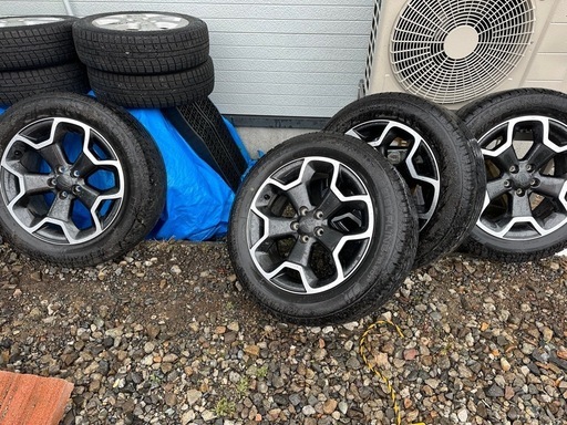 スバルXV純正　225/55r17 バリ溝
