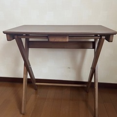 折りたたみ机、椅子の画像