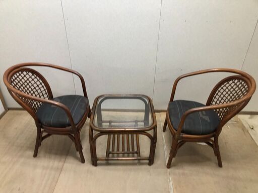 ラタン　藤　3点セット　ガラステーブル＋チェア2脚　応接セット 250323 ラタン製 藤 3点セット ガラステーブル＋チェア2脚 応接セット