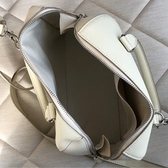 （使用品）ユニクロの白いバッグの画像
