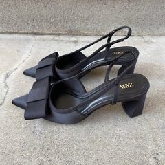 ZARA リボン パンプス ブラック 美品 の画像