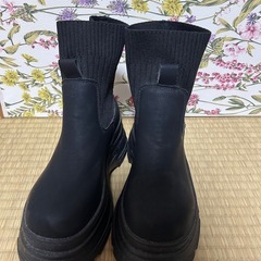 厚底ブーツ　22.5-23の画像