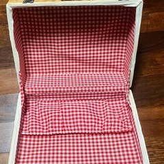 竹で編んだピクニックバッグの画像