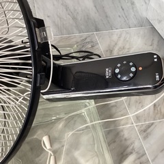 30cm壁掛け扇風機の画像