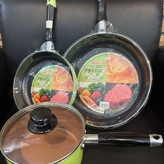 新品　鍋フライパン3点セットガスコンロ専用をお安くお譲りいたしま...