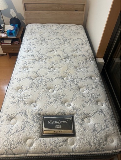 シモンズ　マットレスのみ