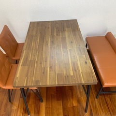 
ダイニングテーブル&チェアの画像
