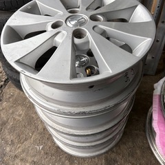 話し中 MAZDA スズキ14インチアルミホイールの画像