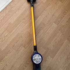 中古品・コードレス掃除機　Dibea D18 ゴールド