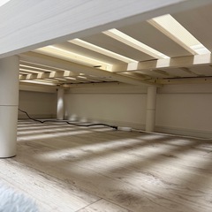 急募どちらも無料シングルベットマットレス、フレームの画像