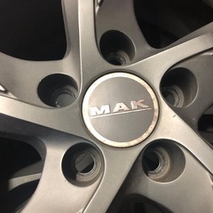 スタッドレスタイヤの画像