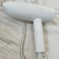 SALONIA（サロニア）ドライヤー　ホワイト　ヘアケアの画像