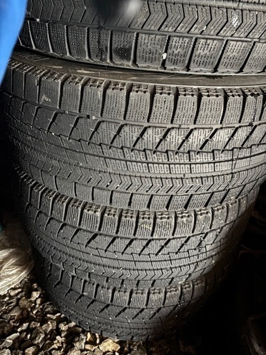 話し中 18インチ スタッドレス 225/55R18