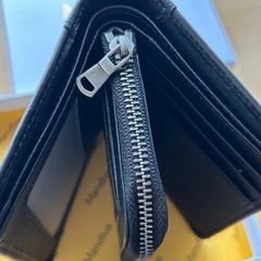 値下げしました　新品未使用　財布 メンズ 本革 二つ折 コンパクト ファスナー小銭入 トップレザー ブラックの画像