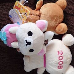 リラックマやコリラックマのぬいぐるみの画像