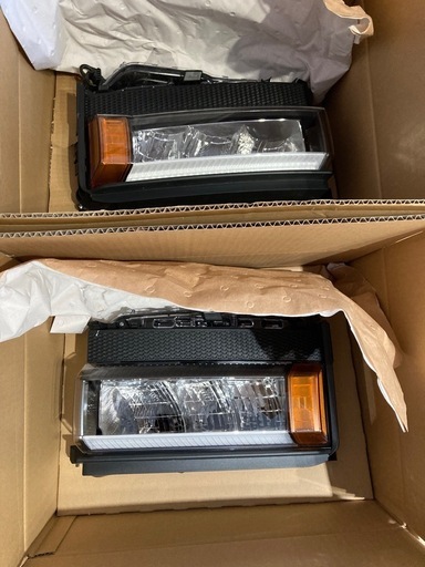 ランドクルーザー250 ランクル250 ヘッドライト角目