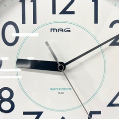 【中古品】MAG(マグ) 掛け時計 防水 防塵 アナログ アクアガード IP67 ホワイト W-662WH-Z 生活家具 の画像