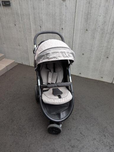 人気の3輪ベビーカー、美品です。Joie(ジョイー)