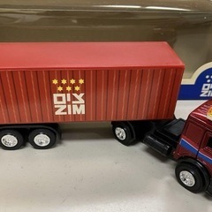 ZIMカーゴトレーラー　の画像