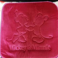 DISNEYカークッションの画像