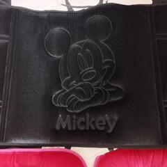 DISNEYカークッションの画像