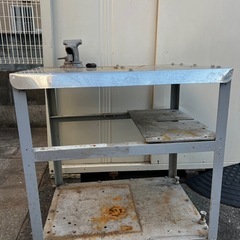 100キロくらいの作業台