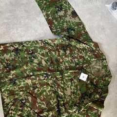 迷彩服上下セットの画像