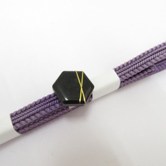 和小物 帯留め・三分紐セット 美濃焼 一粒 黒×ゴールド ラベンダーカラー カジュアル 普段着物 伝統工芸 Mサイズ 新品 【キモノオフ野々市若松店】の画像