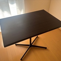 テーブル
