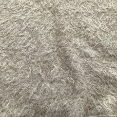 goa ふわふわ素材　長袖　Vネック　薄手　ベージュ系の画像