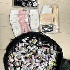 ネイル用品　ジェル約90本　硬化用ライト　パーツ等