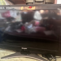 液晶カラーテレビ 2011年制 
