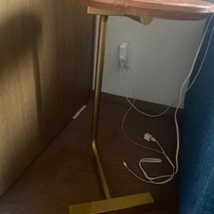 テーブル